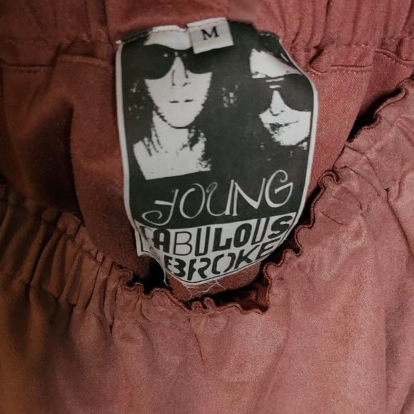 Young Fabulous Broke Dusty Rose Faux Suede Ruffle Off-shoulder Sleeveless Blouse - Picture 3 of 8